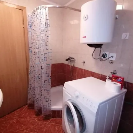 Apartment Budi *